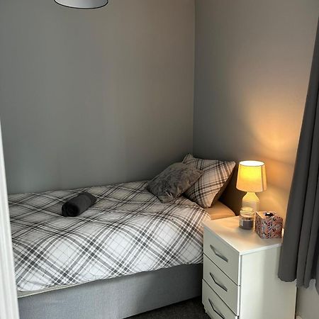 Cosy 2 Bedrooms Apartment Лондон Экстерьер фото