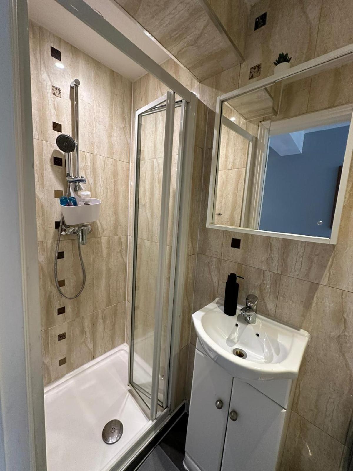 Cosy 2 Bedrooms Apartment Лондон Экстерьер фото