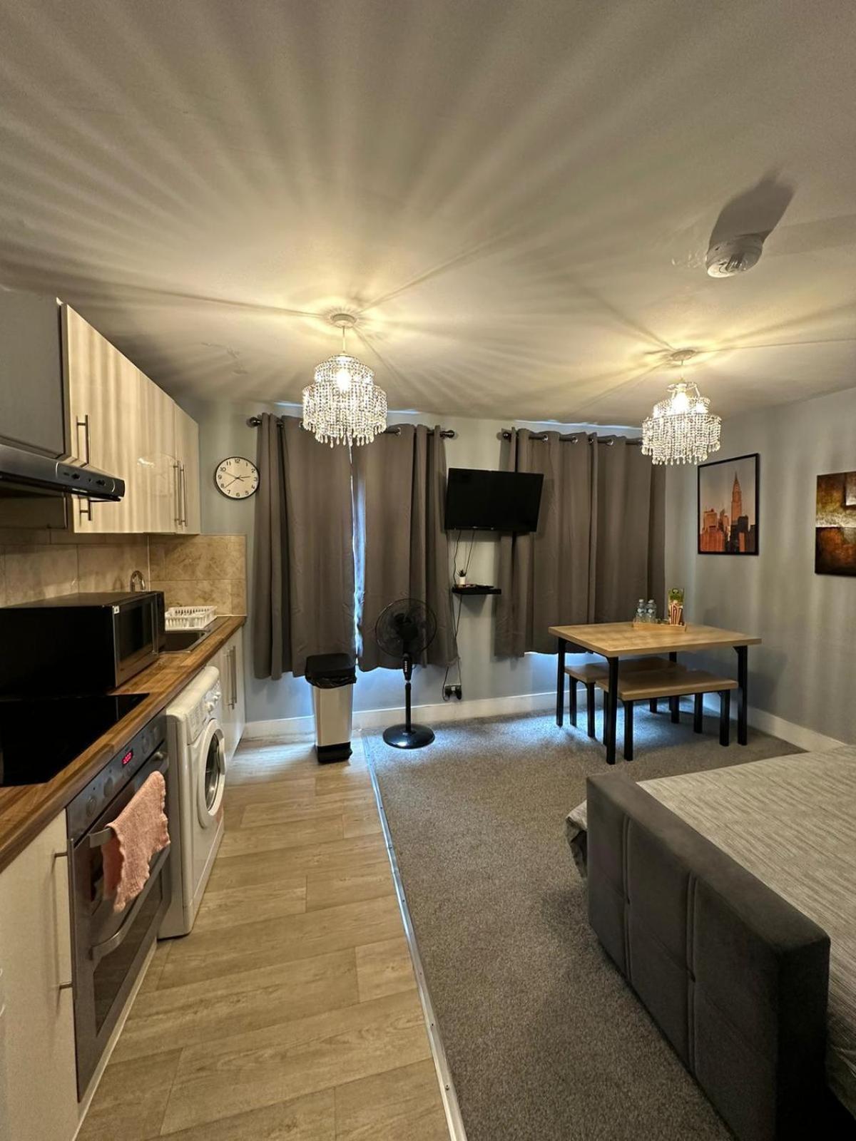 Cosy 2 Bedrooms Apartment Лондон Экстерьер фото